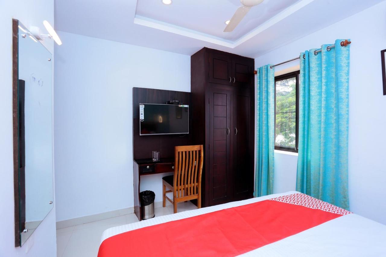Capital O 61059 Green Life Hotel Kochi Exterior photo